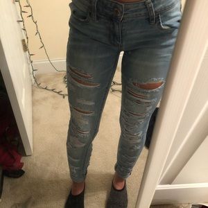 american eagle ripped skinny jeans